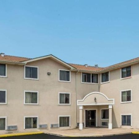 Quality Inn & Suites Earth City Εξωτερικό φωτογραφία